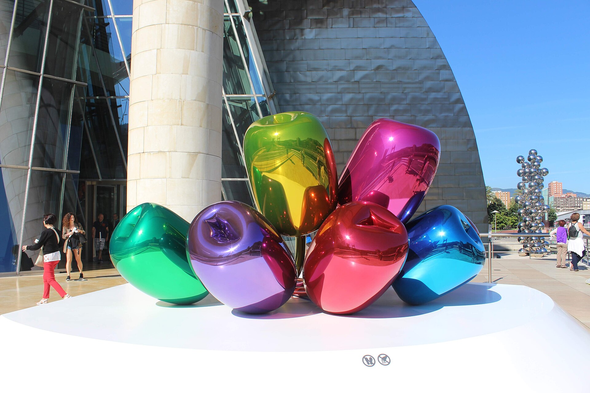 Curving titanium-clad volumes of the Guggenheim Museum Bilbao.