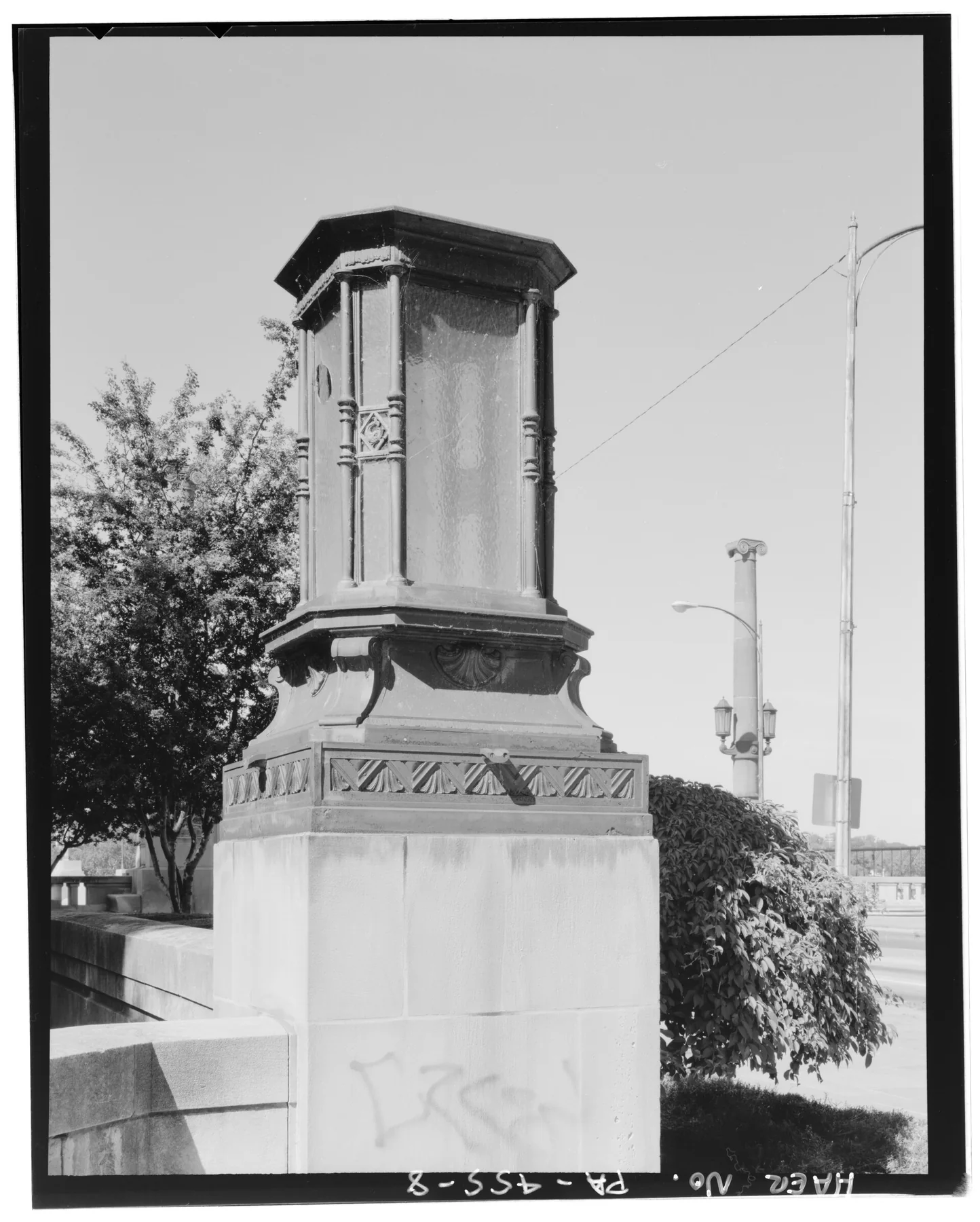 DETAIL OF ORNAMENTAL LIGHT AT EAST END. - Market Street Bridge, Spanning East channel of Susquehanna River at Market Street (State Route 3012), Harrisburg, Dauphin County, PA, an archival visual related to Why Do We Have Traffic Lights.