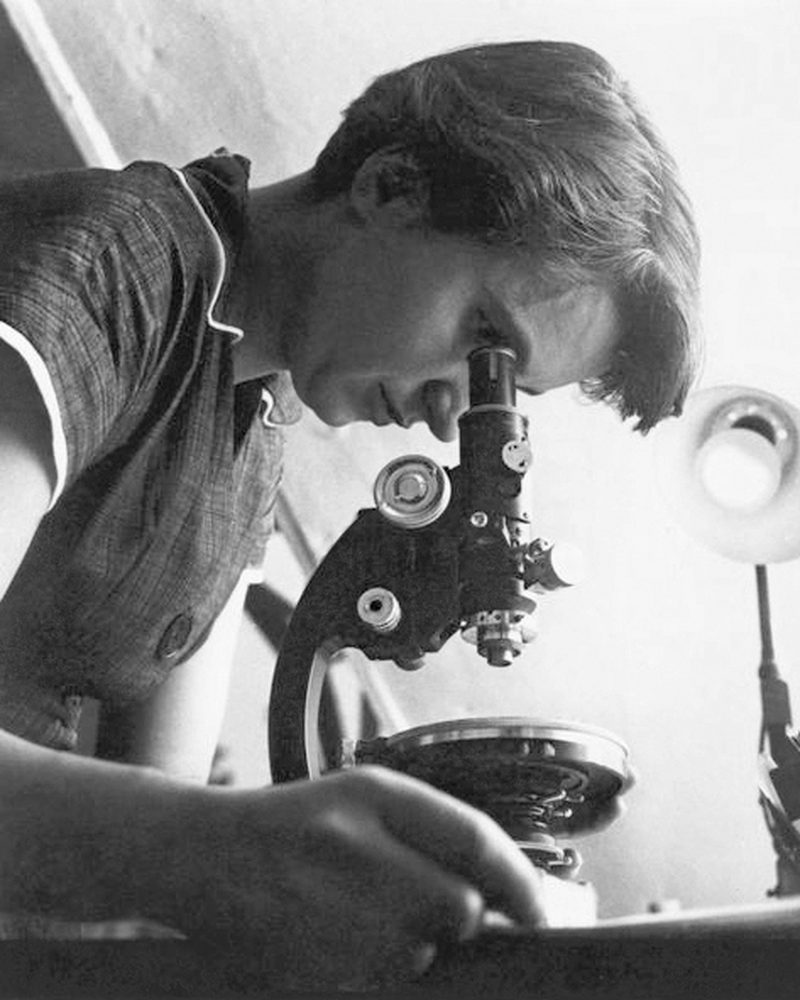 Portrait of Rosalind Franklin