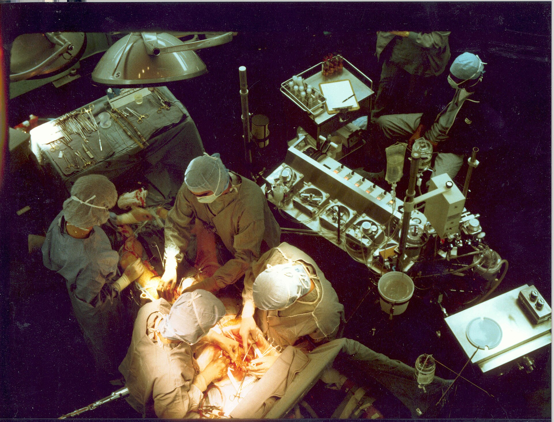 Documentary view of The heart–lung machine.