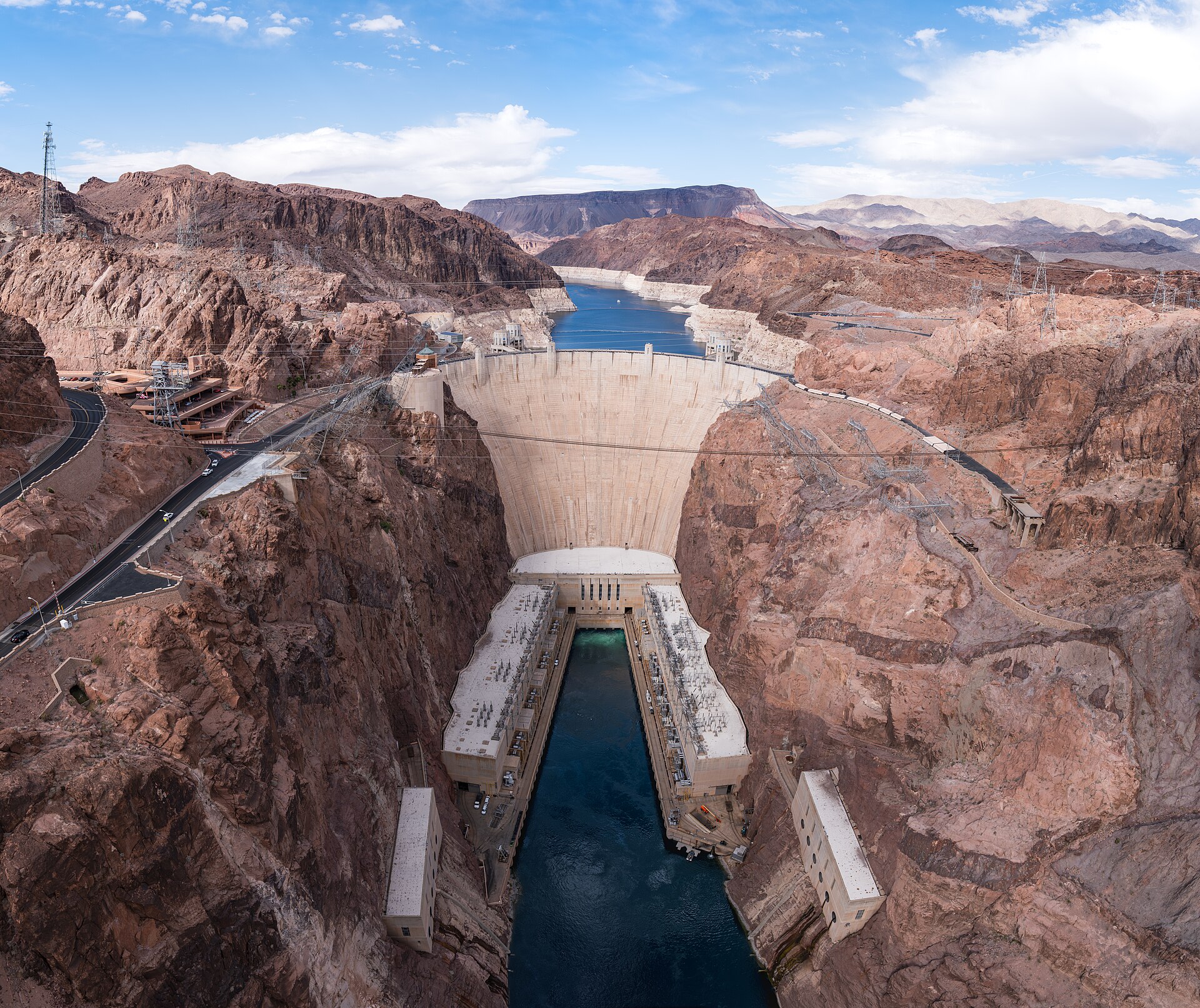 Documentary view of Large-scale hydroelectric power.