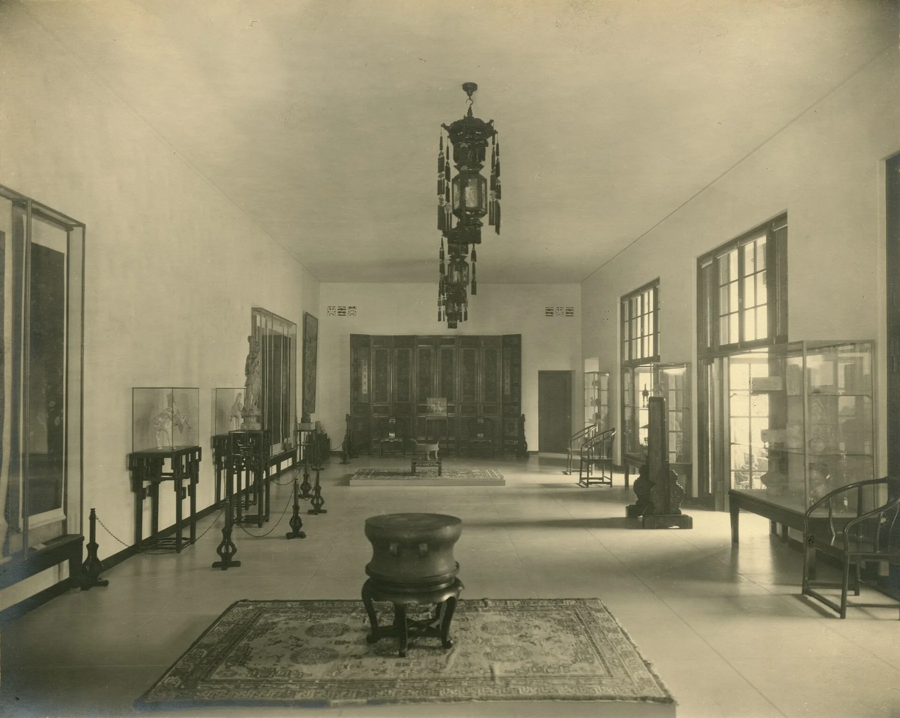 Gallery at the Honolulu Museum of Art, an archival visual related to What Makes Something Art.