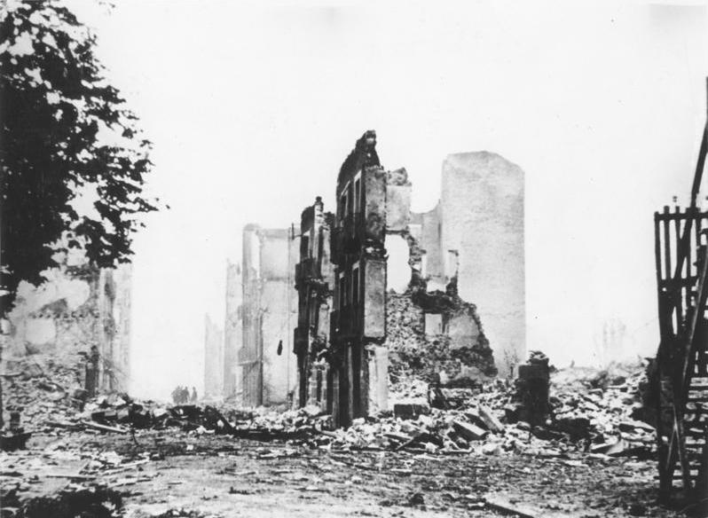 The ruins of Gernika after the bombing of 26 April 1937.