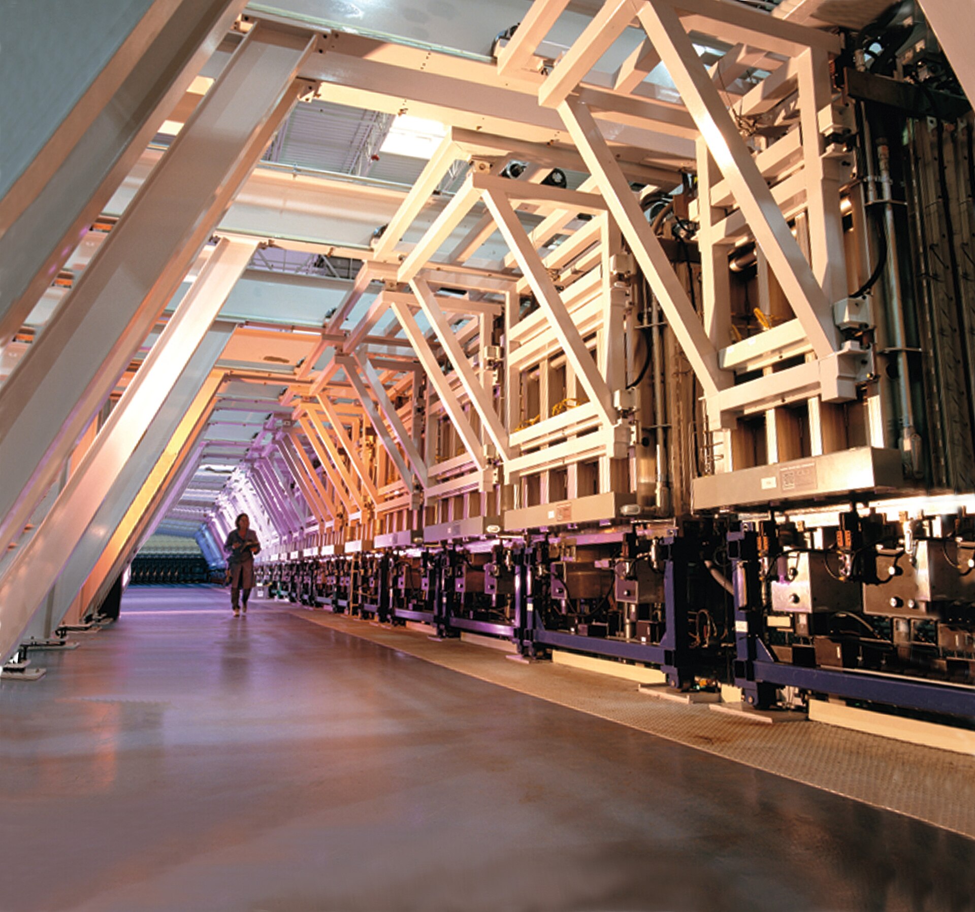 Documentary view of Photovoltaic power at grid scale.