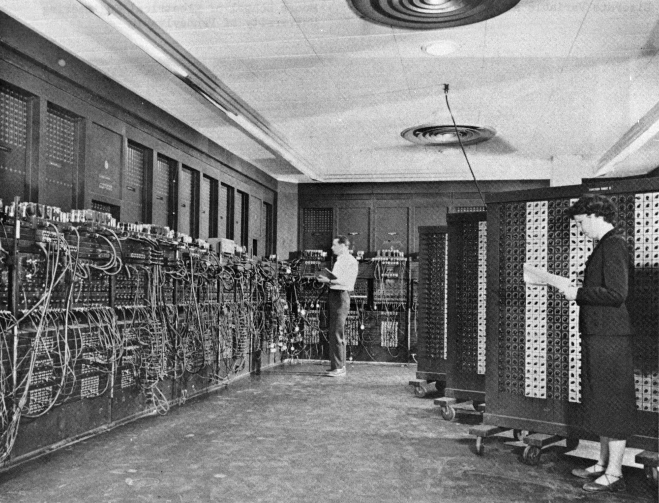 Glen Beck and Betty Snyder program the ENIAC in building 328 at the Ballistic Research Laboratory, an archival visual related to The Invention That Made Modern Computing Possible.